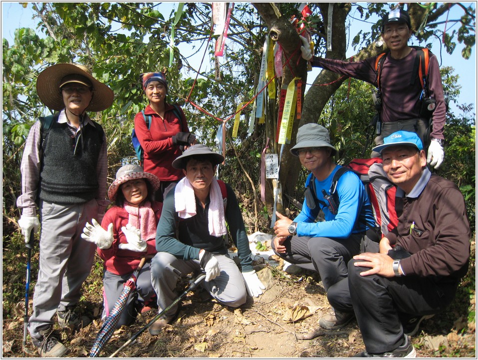 2013-02-23 10-43-17糖子恩山南峰.JPG